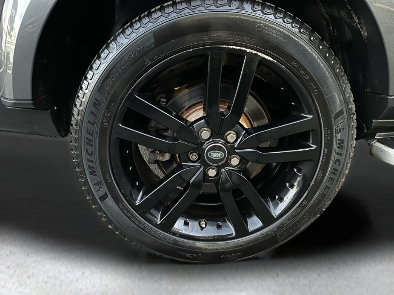 2016 Land Rover LR4 Base photo 22