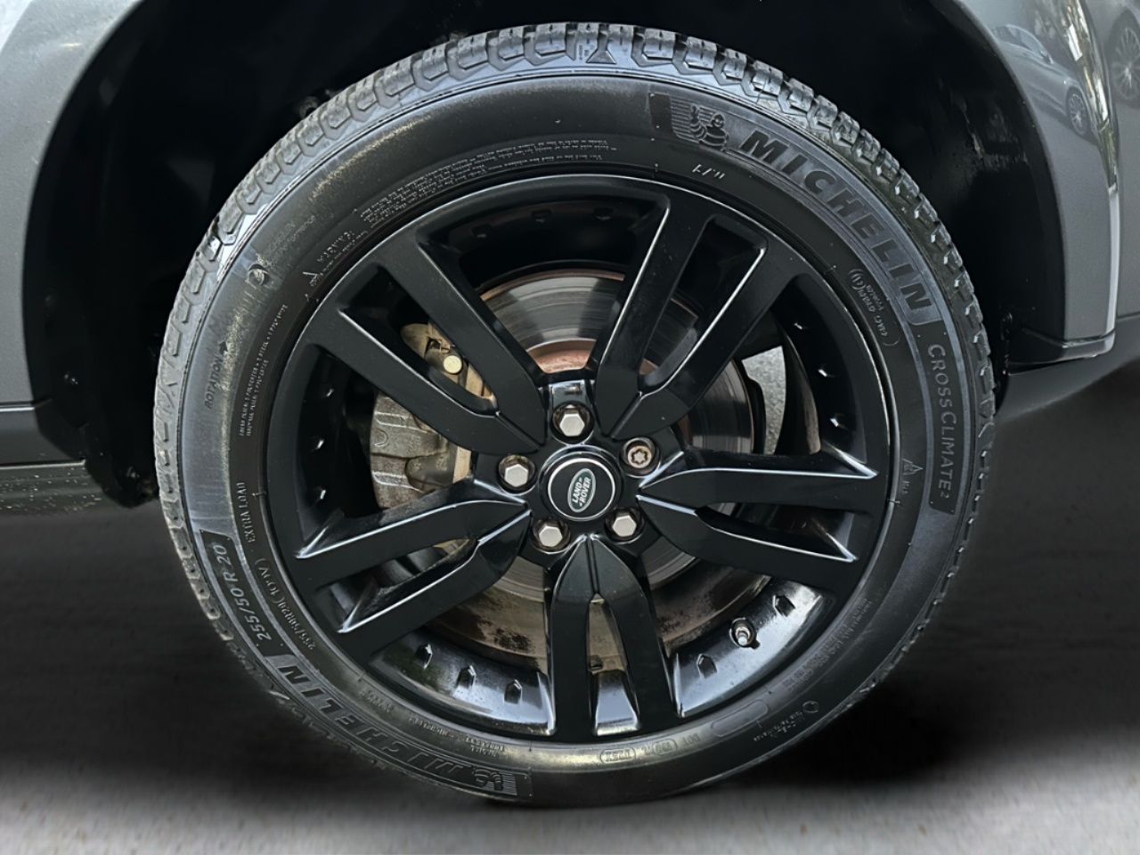 2016 Land Rover LR4 Base photo 23