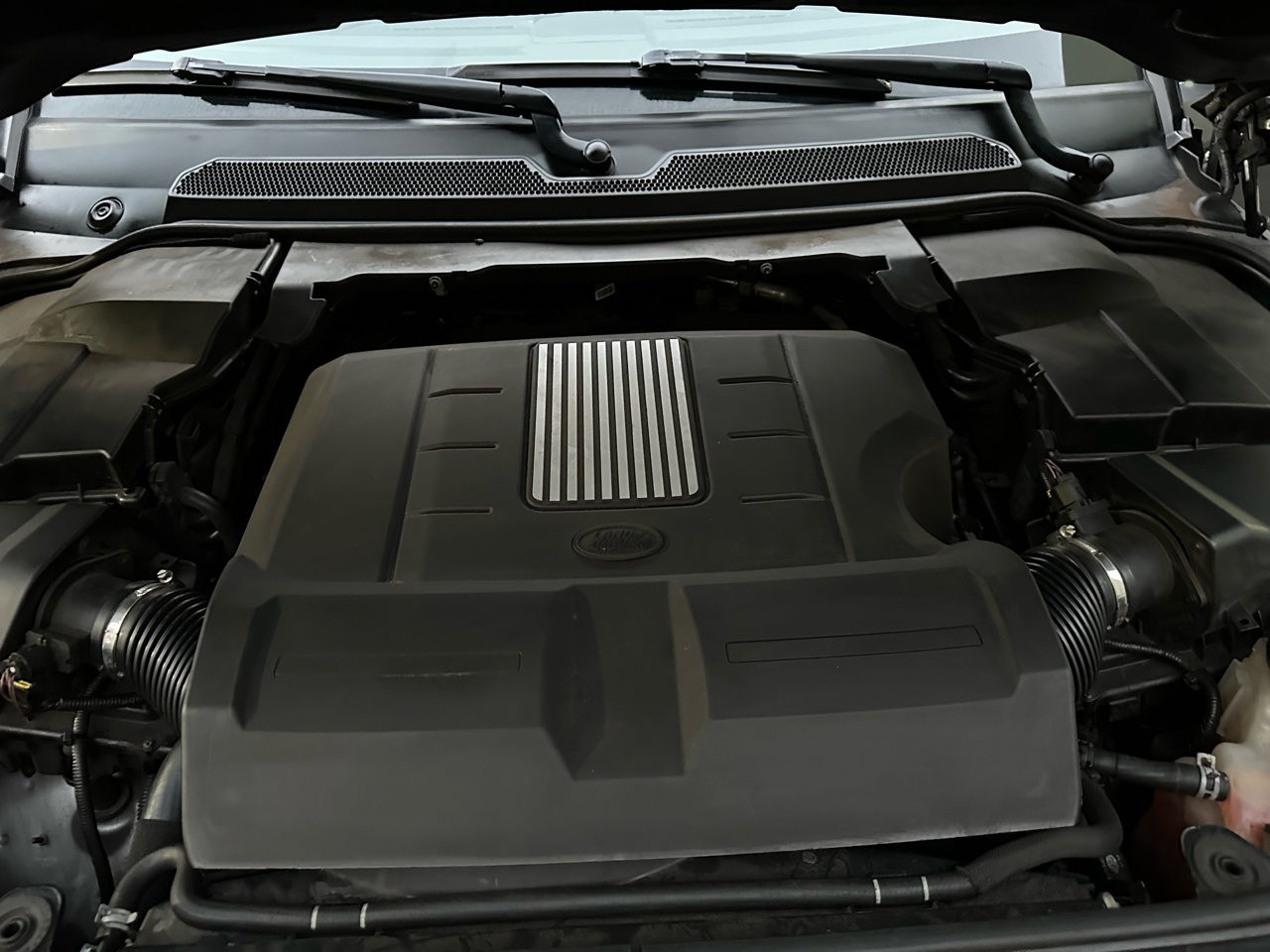 2016 Land Rover LR4 Base photo 24