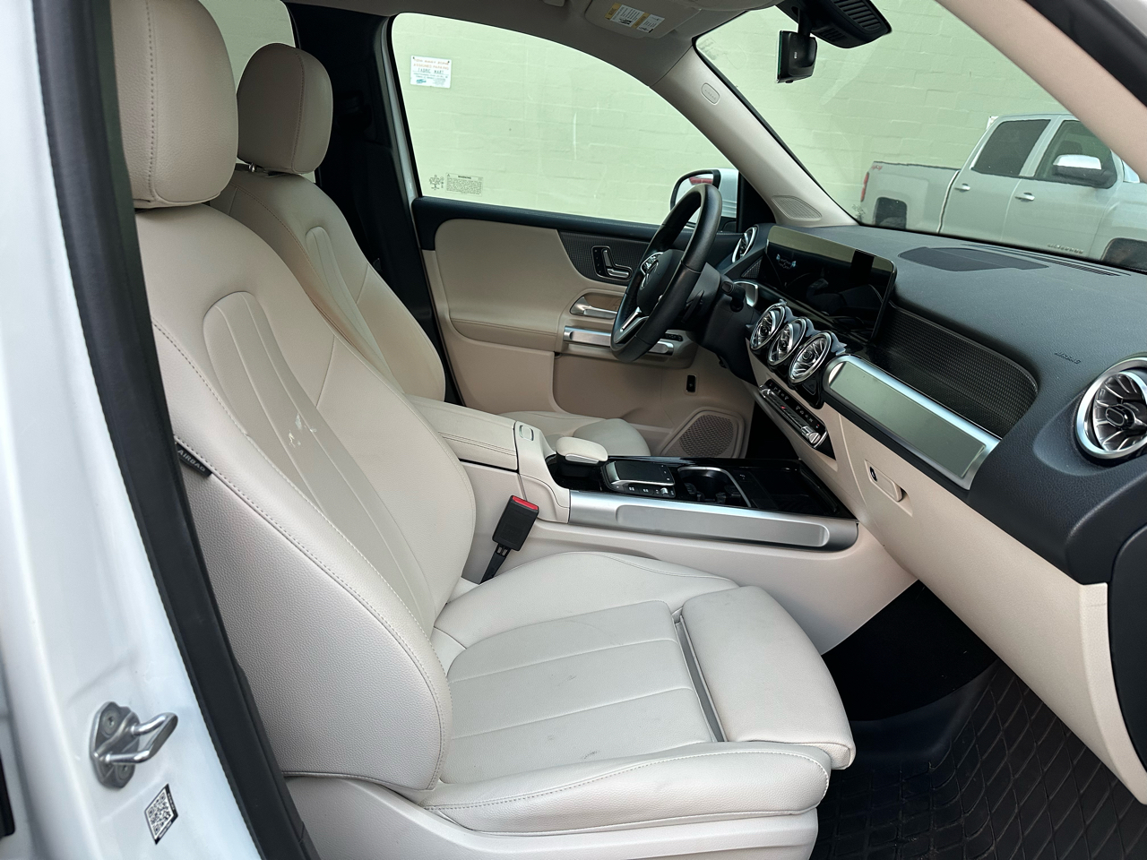 2022 Mercedes Benz GLB 250 photo 11
