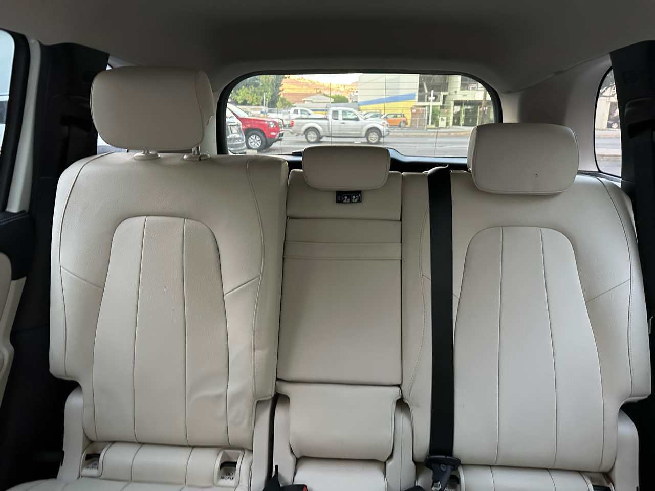 2022 Mercedes Benz GLB 250 photo 21