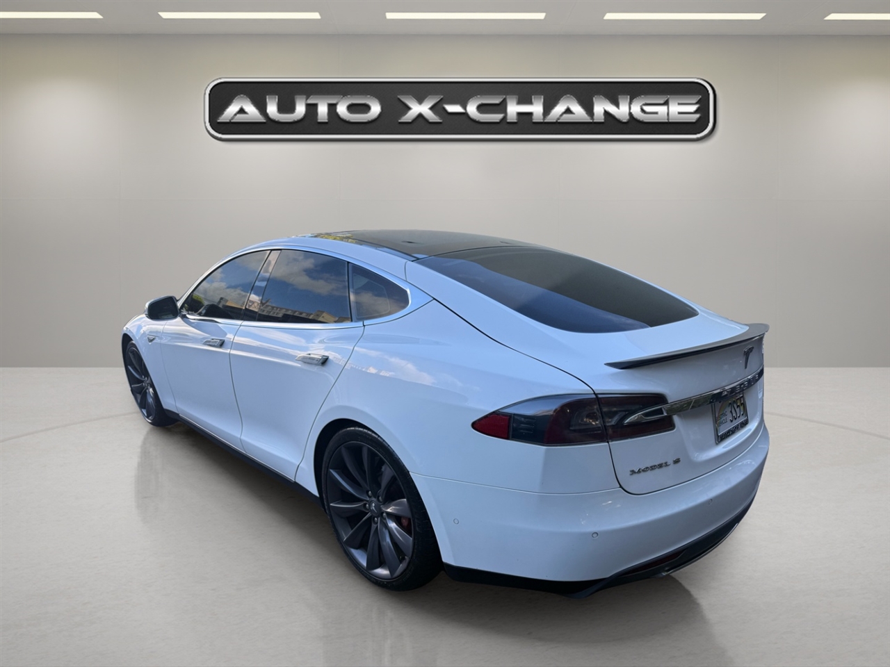 2015 Tesla Model S AWD P90D photo 3