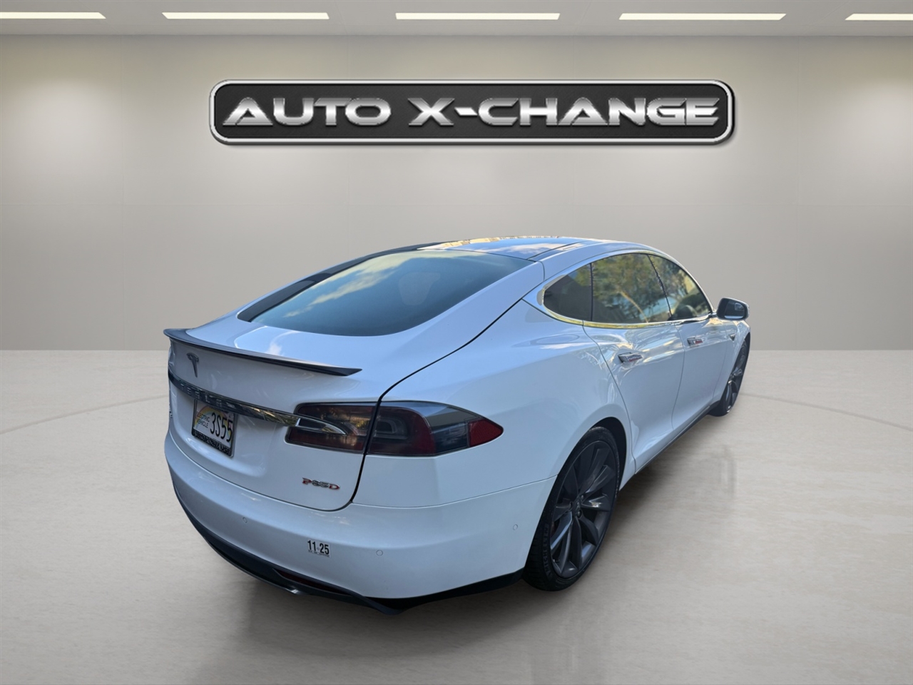 2015 Tesla Model S AWD P90D photo 4