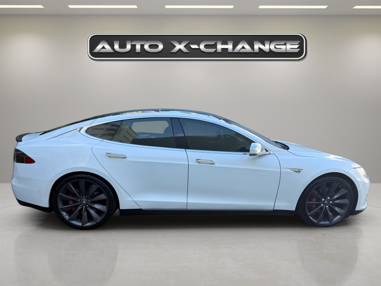 2015 Tesla Model S AWD P90D photo 5