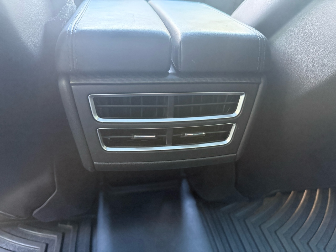 2015 Tesla Model S AWD P90D photo 16