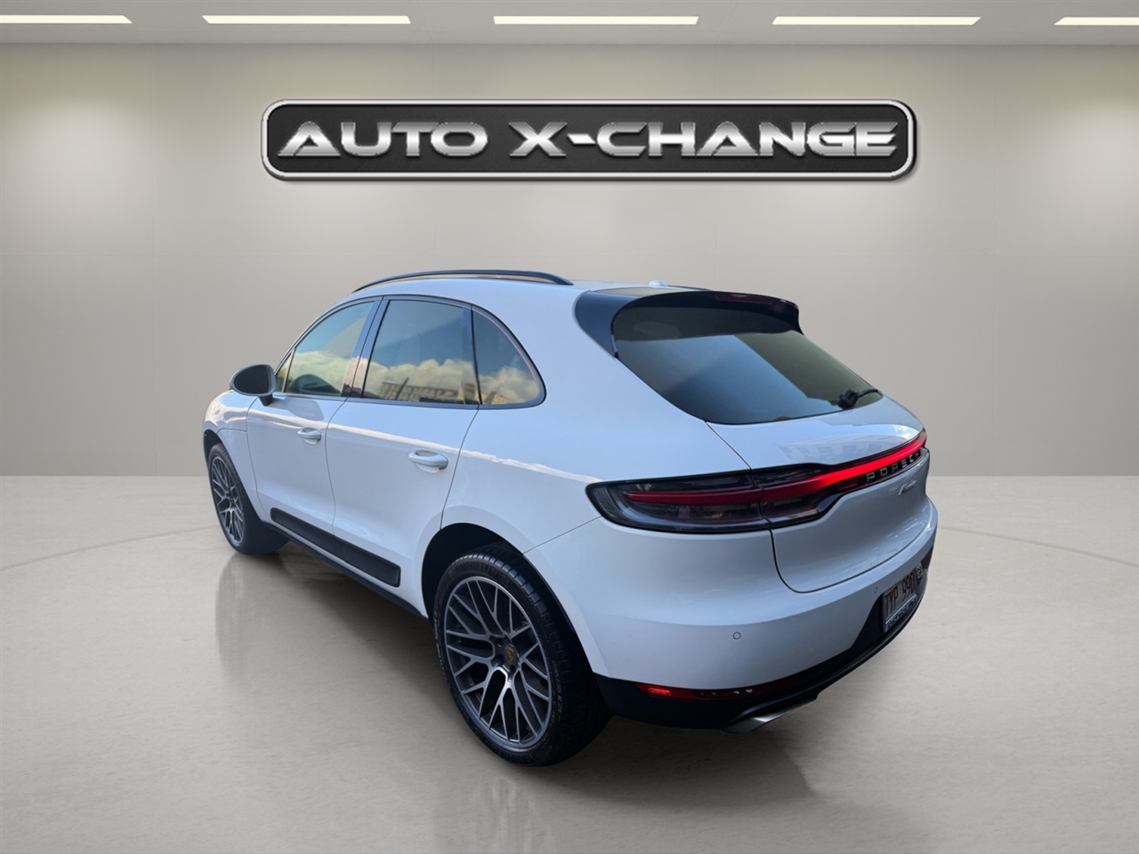 2019 Porsche Macan photo 3
