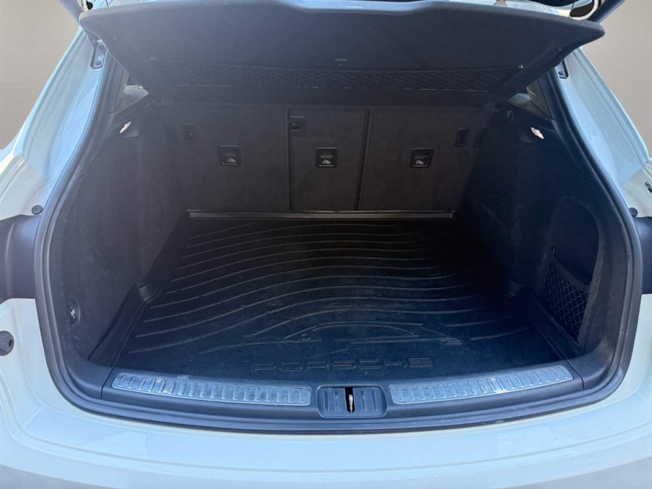 2019 Porsche Macan photo 21
