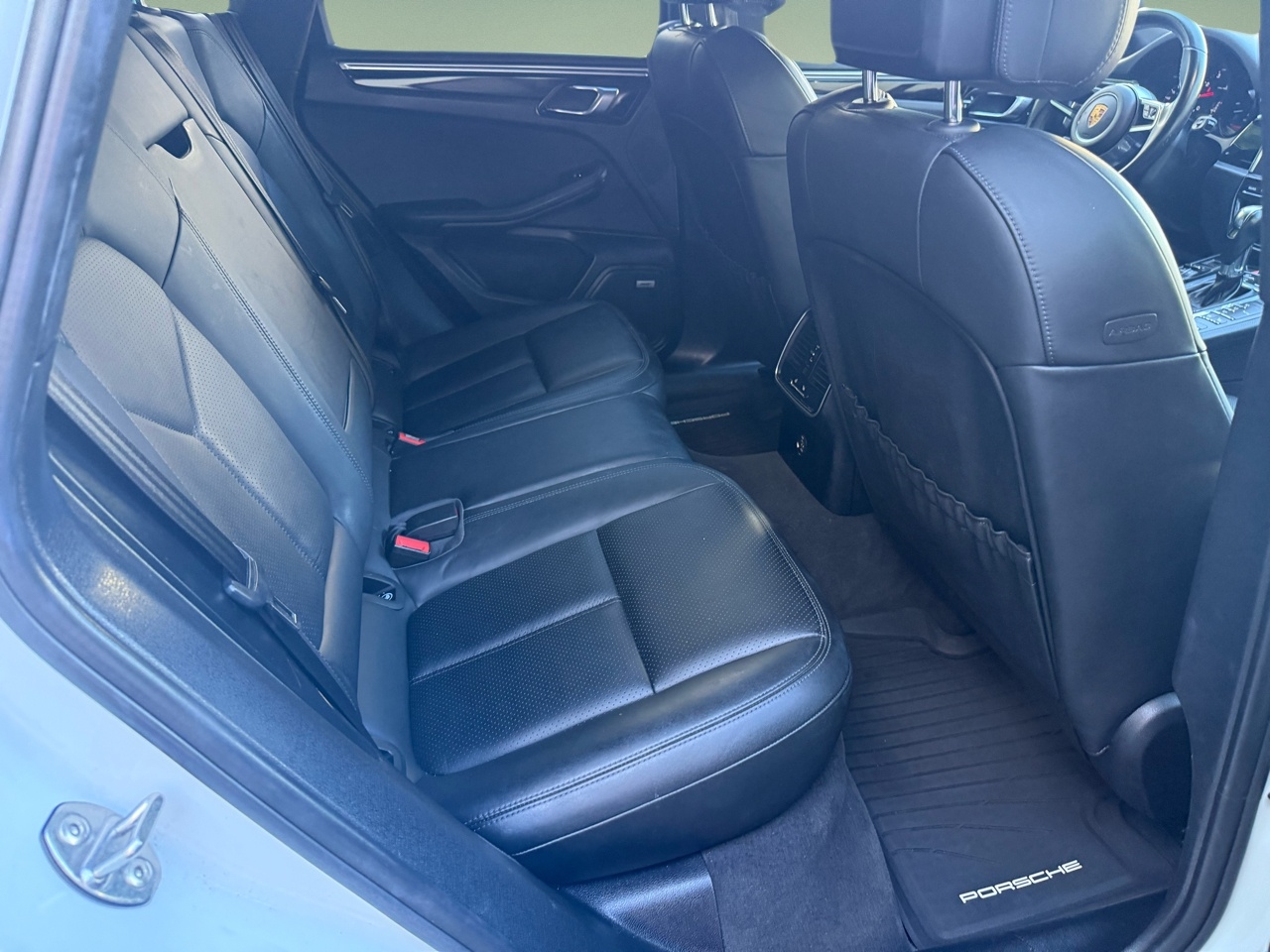 2019 Porsche Macan photo 25