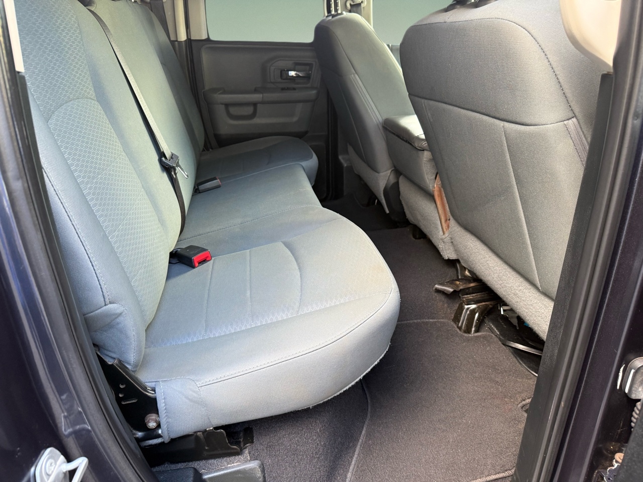 RAM 1500 2WD Crew Cab 149" SLT 2018 RAM 1500 2WD Crew Cab 149" SLT 2018