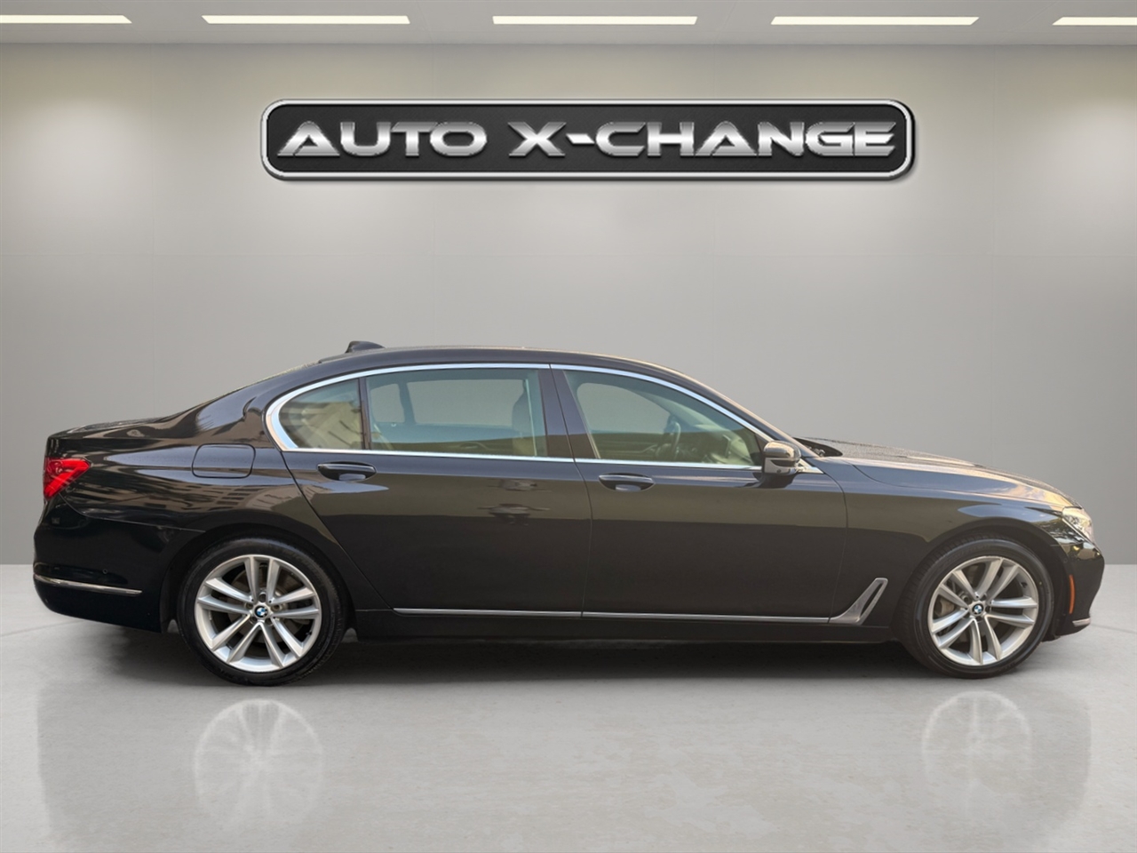 BMW 7 Series 4dr Sdn 750i xDrive AWD 2016 BMW 7 Series 4dr Sdn 750i xDrive AWD 2016