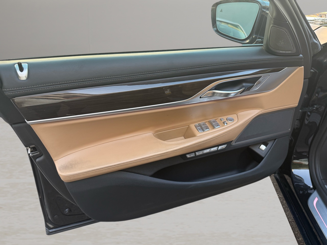 BMW 7 Series 4dr Sdn 750i xDrive AWD 2016 BMW 7 Series 4dr Sdn 750i xDrive AWD 2016