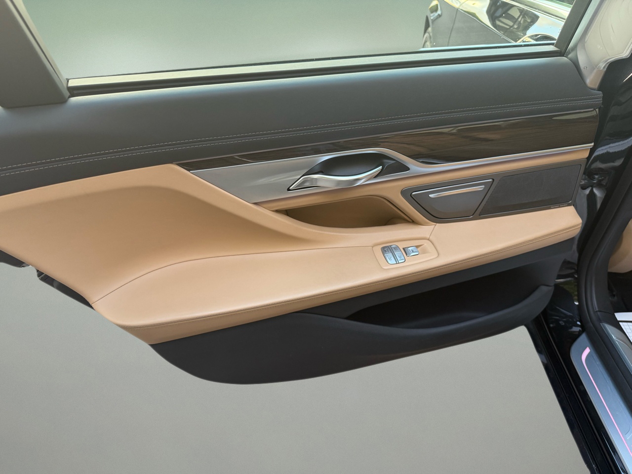 BMW 7 Series 4dr Sdn 750i xDrive AWD 2016 BMW 7 Series 4dr Sdn 750i xDrive AWD 2016