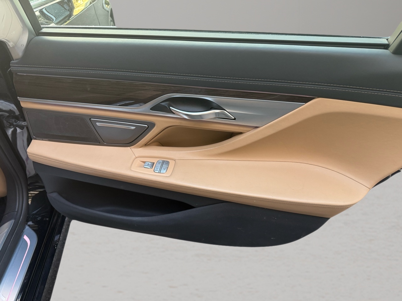 BMW 7 Series 4dr Sdn 750i xDrive AWD 2016 BMW 7 Series 4dr Sdn 750i xDrive AWD 2016