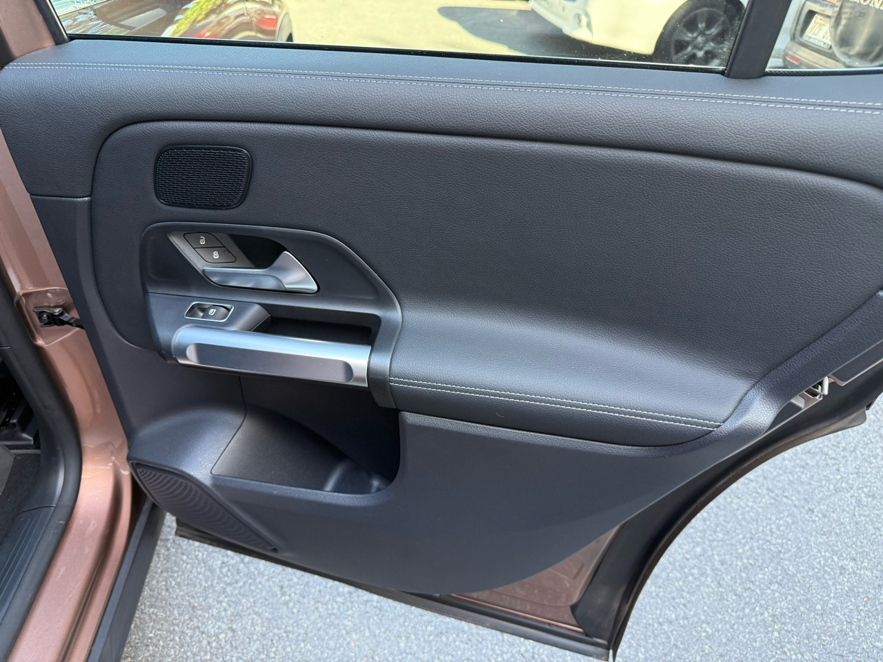 Mercedes-Benz EQB EQB 300 4MATIC SUV 2022 Mercedes-Benz EQB EQB 300 4MATIC SUV 2022