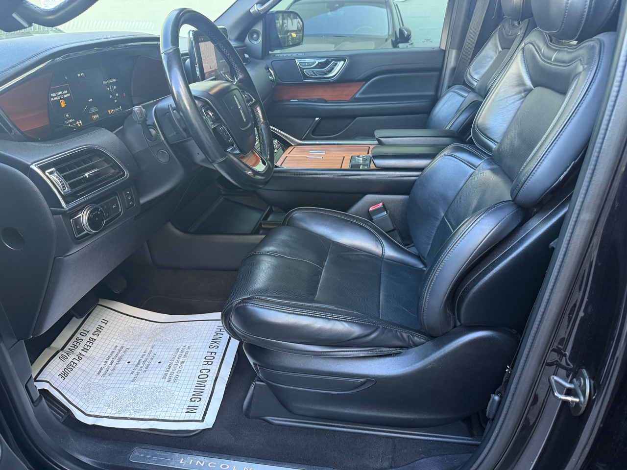 Lincoln Navigator L Black Label 4D SUV 4WD 2019 Lincoln Navigator L Black Label 4D SUV 4WD 2019