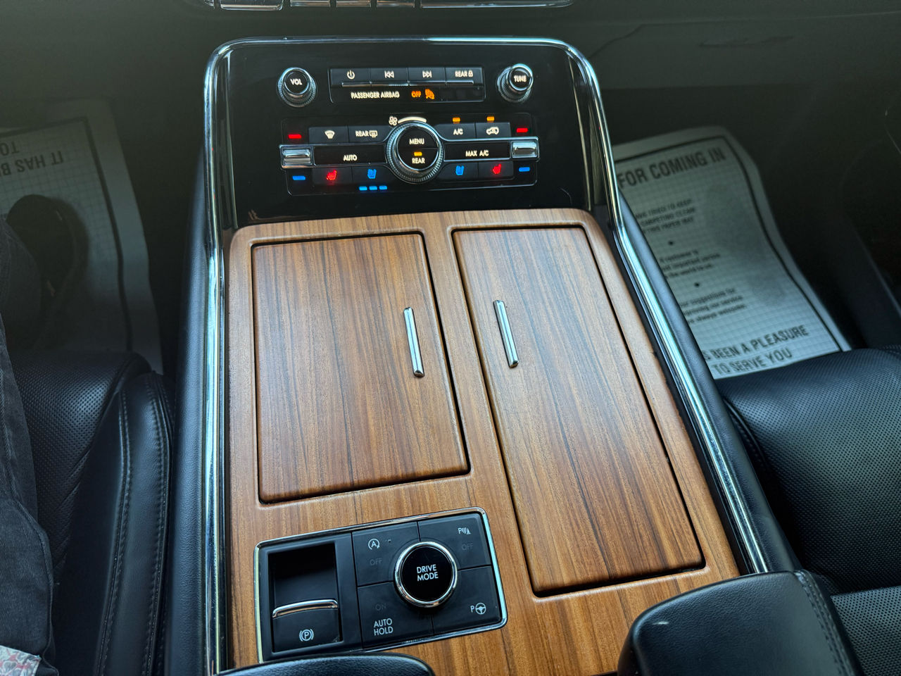 Lincoln Navigator L Black Label 4D SUV 4WD 2019 Lincoln Navigator L Black Label 4D SUV 4WD 2019