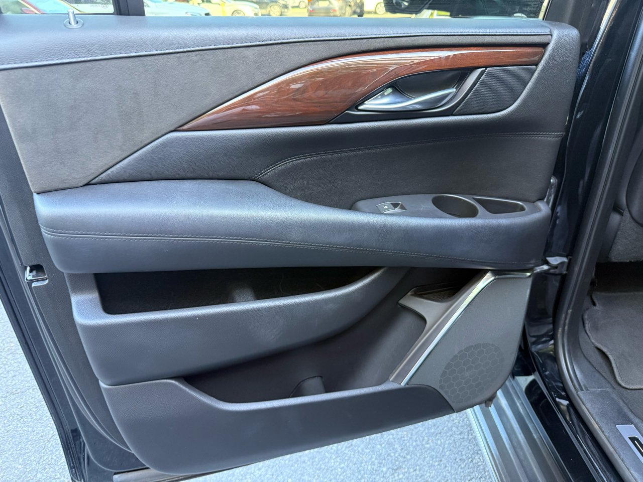 Cadillac Escalade ESV 4WD 4dr Luxury 2018 Cadillac Escalade ESV 4WD 4dr Luxury 2018