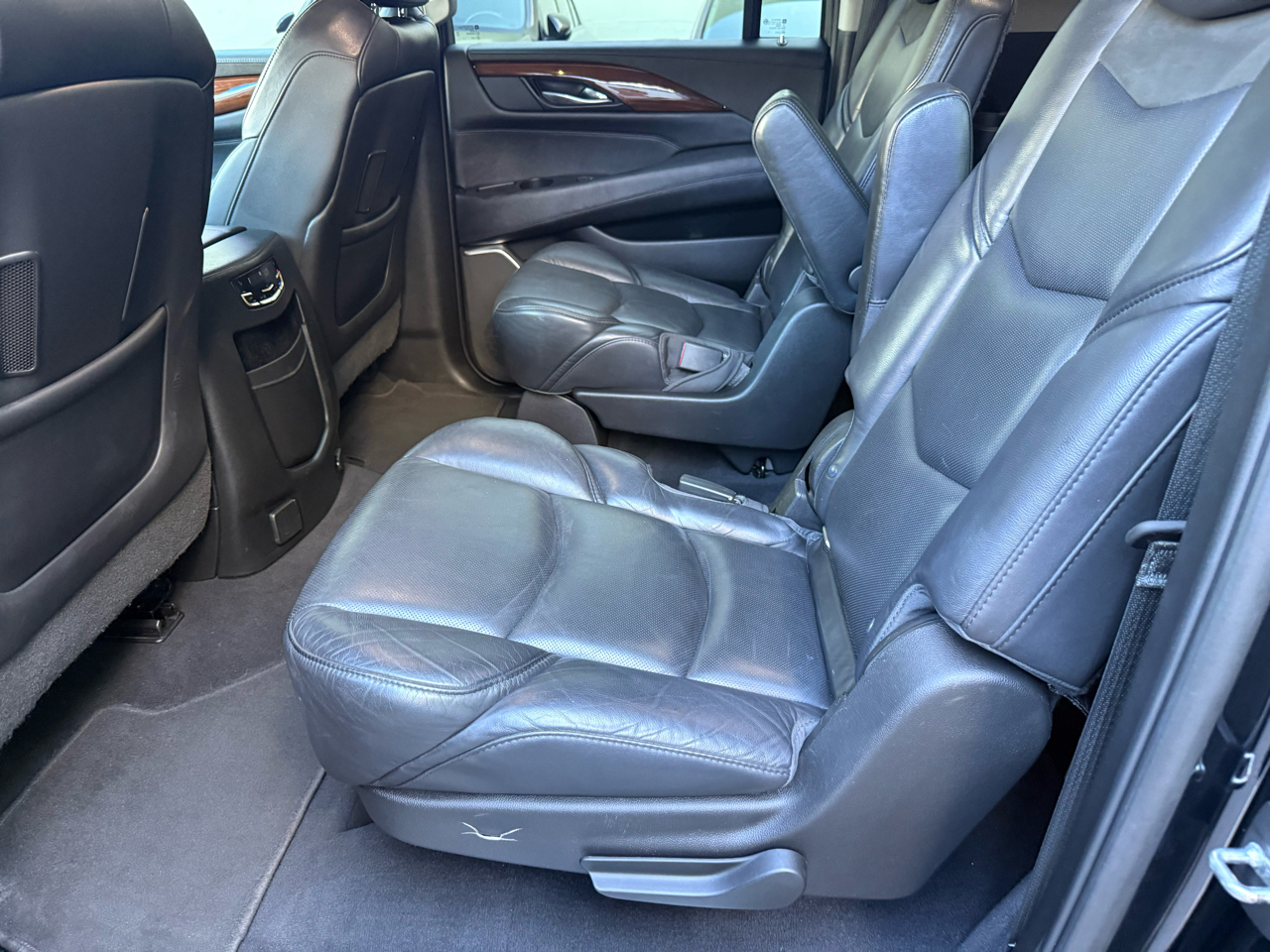 Cadillac Escalade ESV 4WD 4dr Luxury 2018 Cadillac Escalade ESV 4WD 4dr Luxury 2018