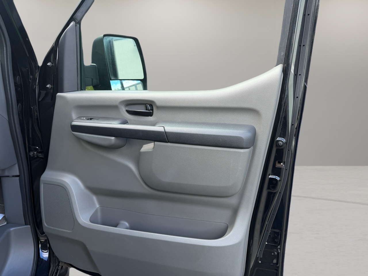 Nissan NV Passenger NV3500 HD SV V6 2019