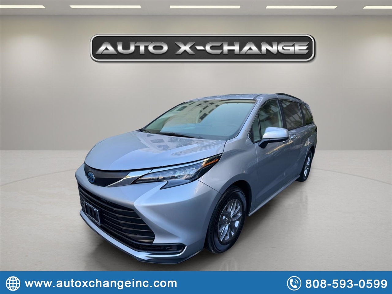 2025 Toyota Sienna LE FWD 8-Passenger (Natl)