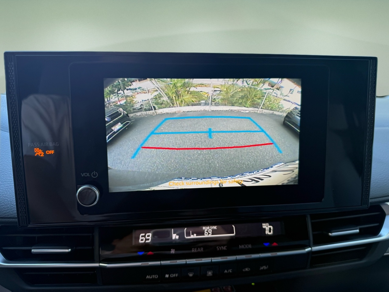 Toyota Sienna LE FWD 8-Passenger (Natl) 2025