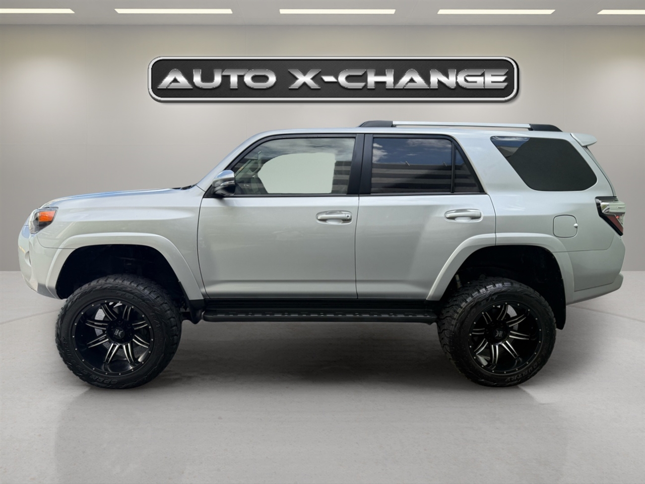 Toyota 4Runner SR5 Premium 2WD (Natl) 2022