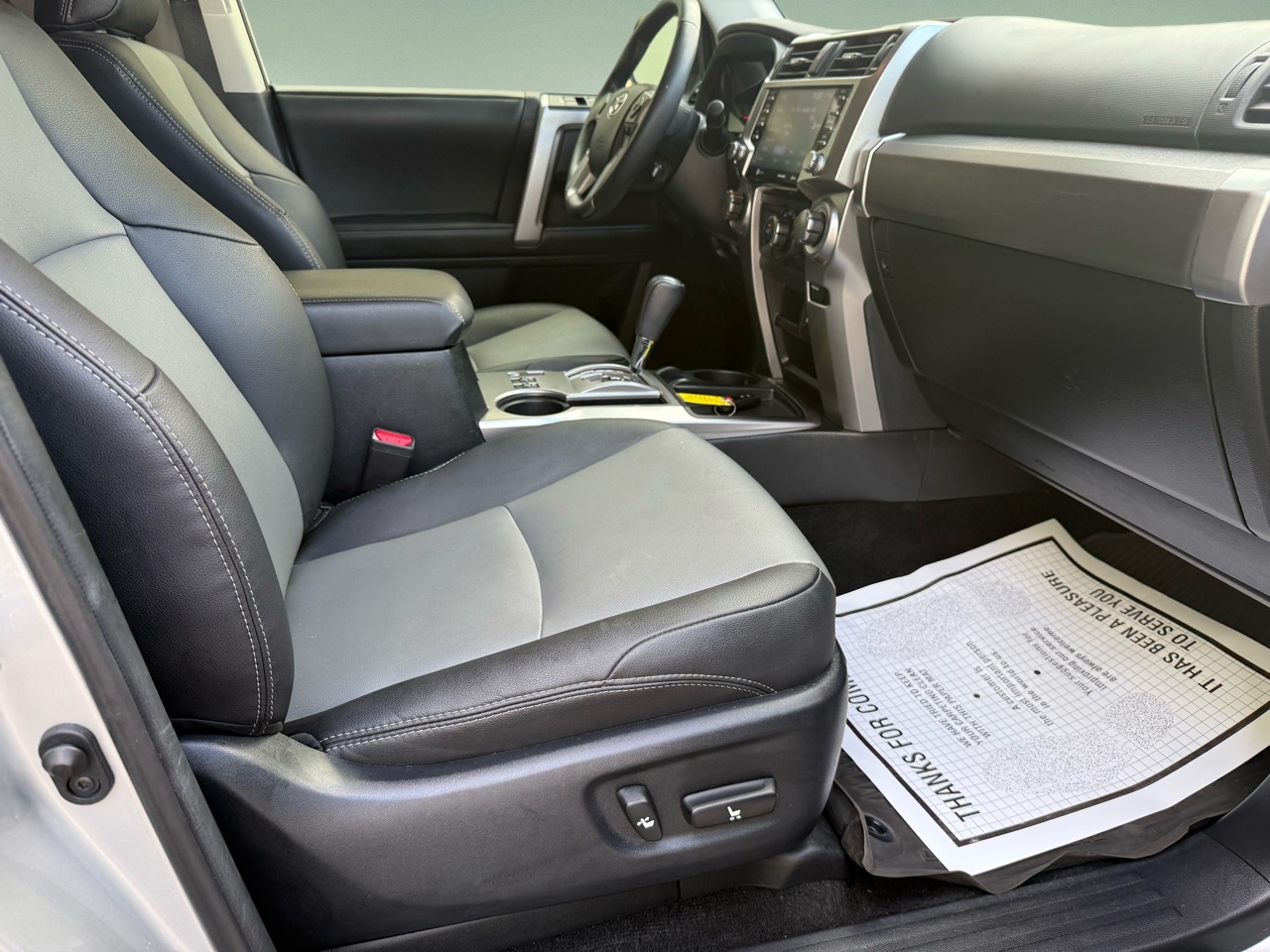 Toyota 4Runner SR5 Premium 2WD (Natl) 2022