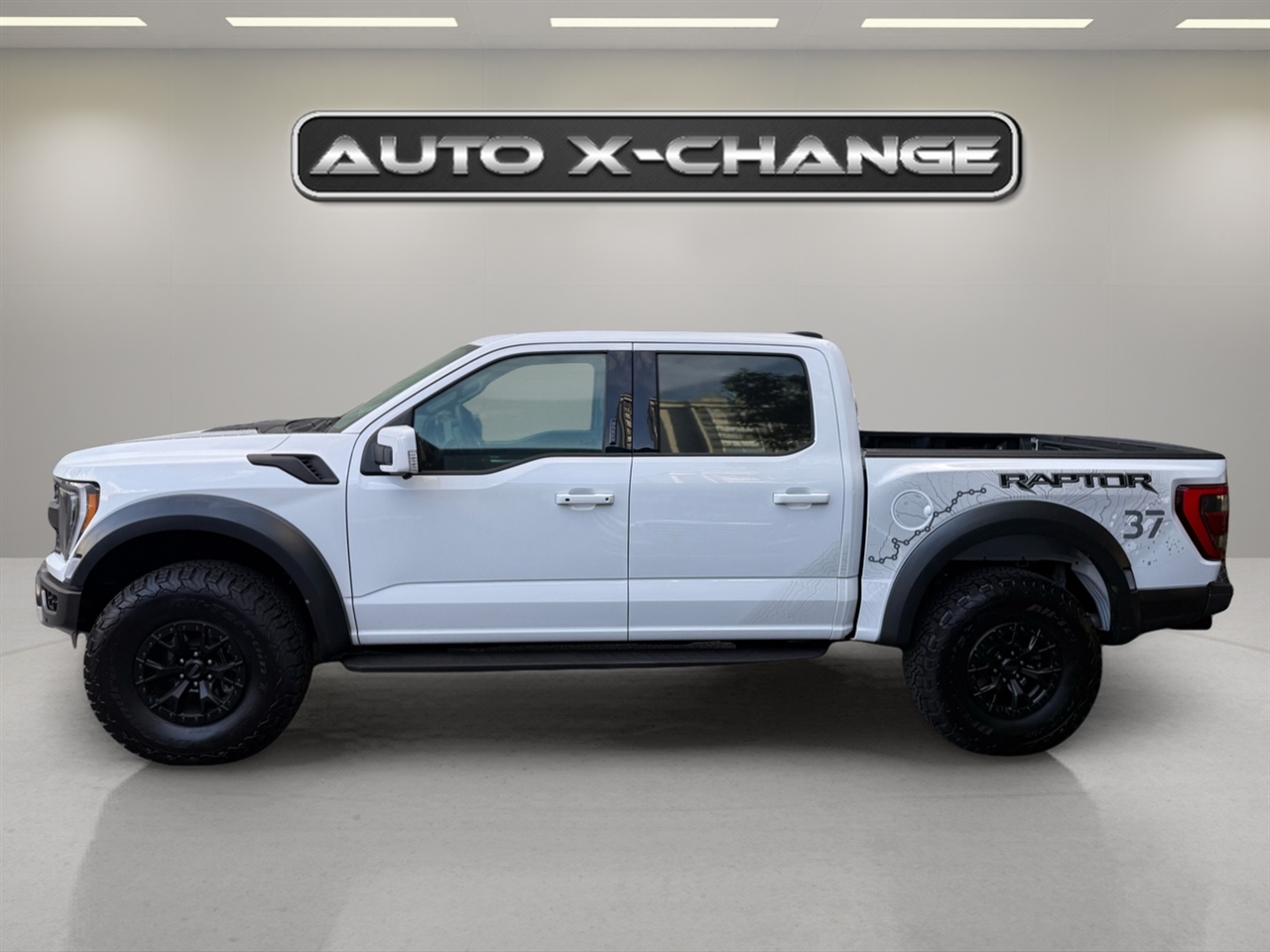 Ford F-150 SVT Raptor SuperCrew 5.5-ft. Bed 4WD 2023