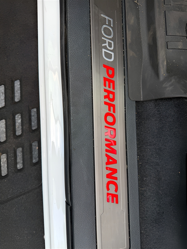 Ford F-150 SVT Raptor SuperCrew 5.5-ft. Bed 4WD 2023