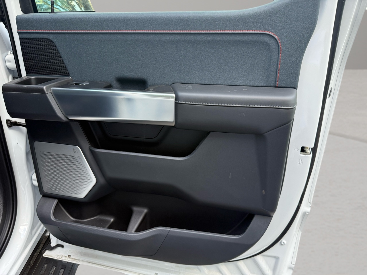 Ford F-150 SVT Raptor SuperCrew 5.5-ft. Bed 4WD 2023