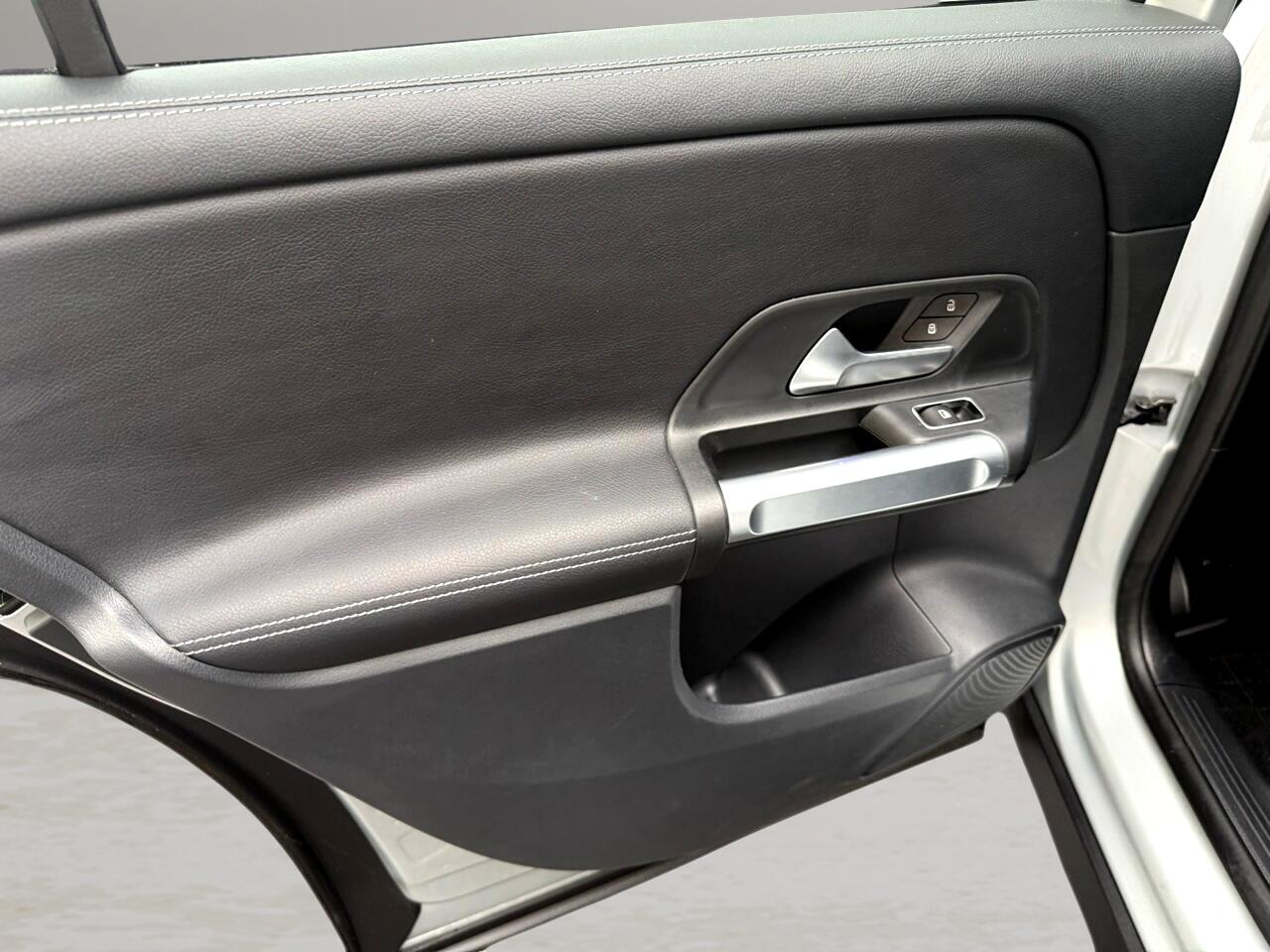 Mercedes-Benz GLB GLB 250 SUV 2022