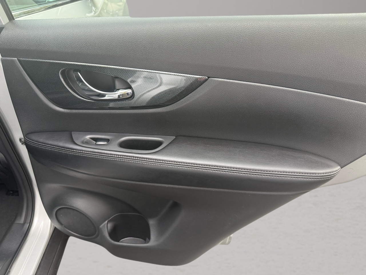 Nissan Rogue FWD 4dr SL 2016