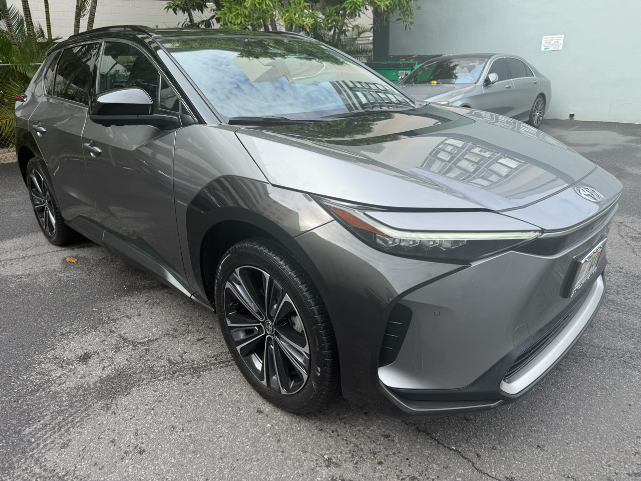 Toyota BZ4X Limited AWD (Natl) 2023