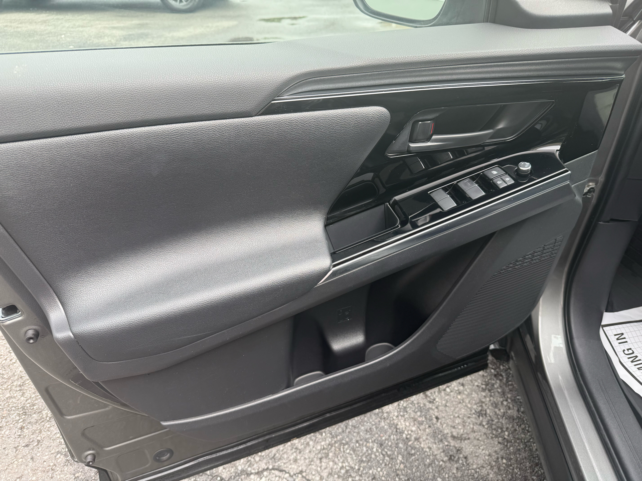 Toyota BZ4X Limited AWD (Natl) 2023