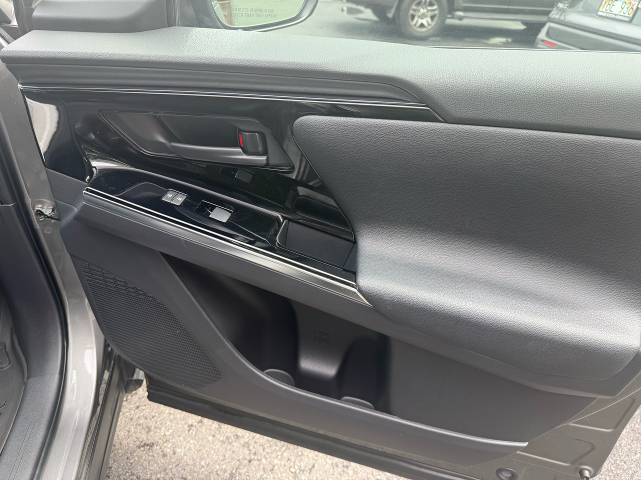 Toyota BZ4X Limited AWD (Natl) 2023