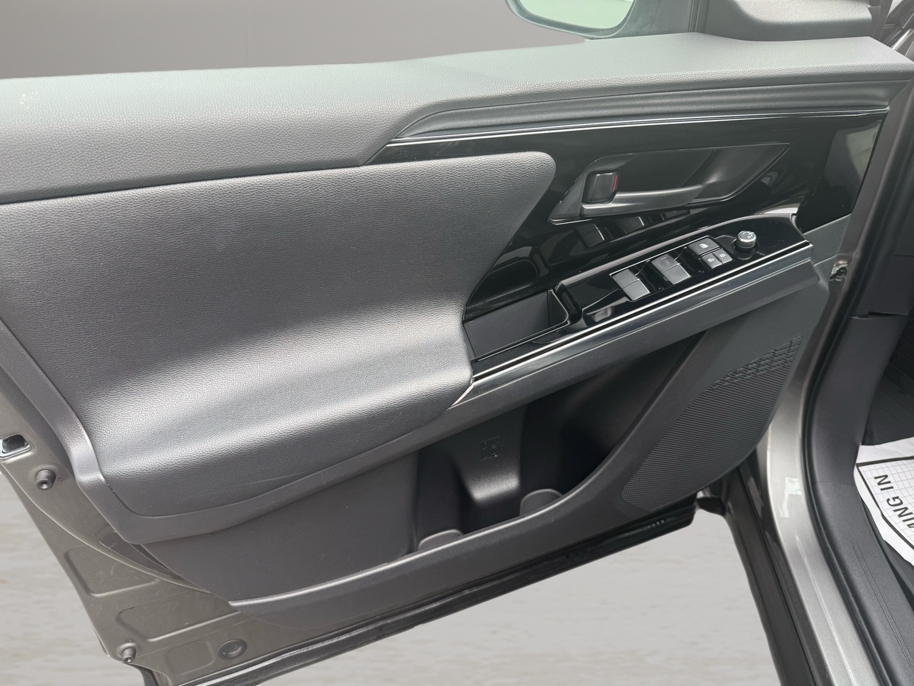 Toyota BZ4X Limited AWD (Natl) 2023