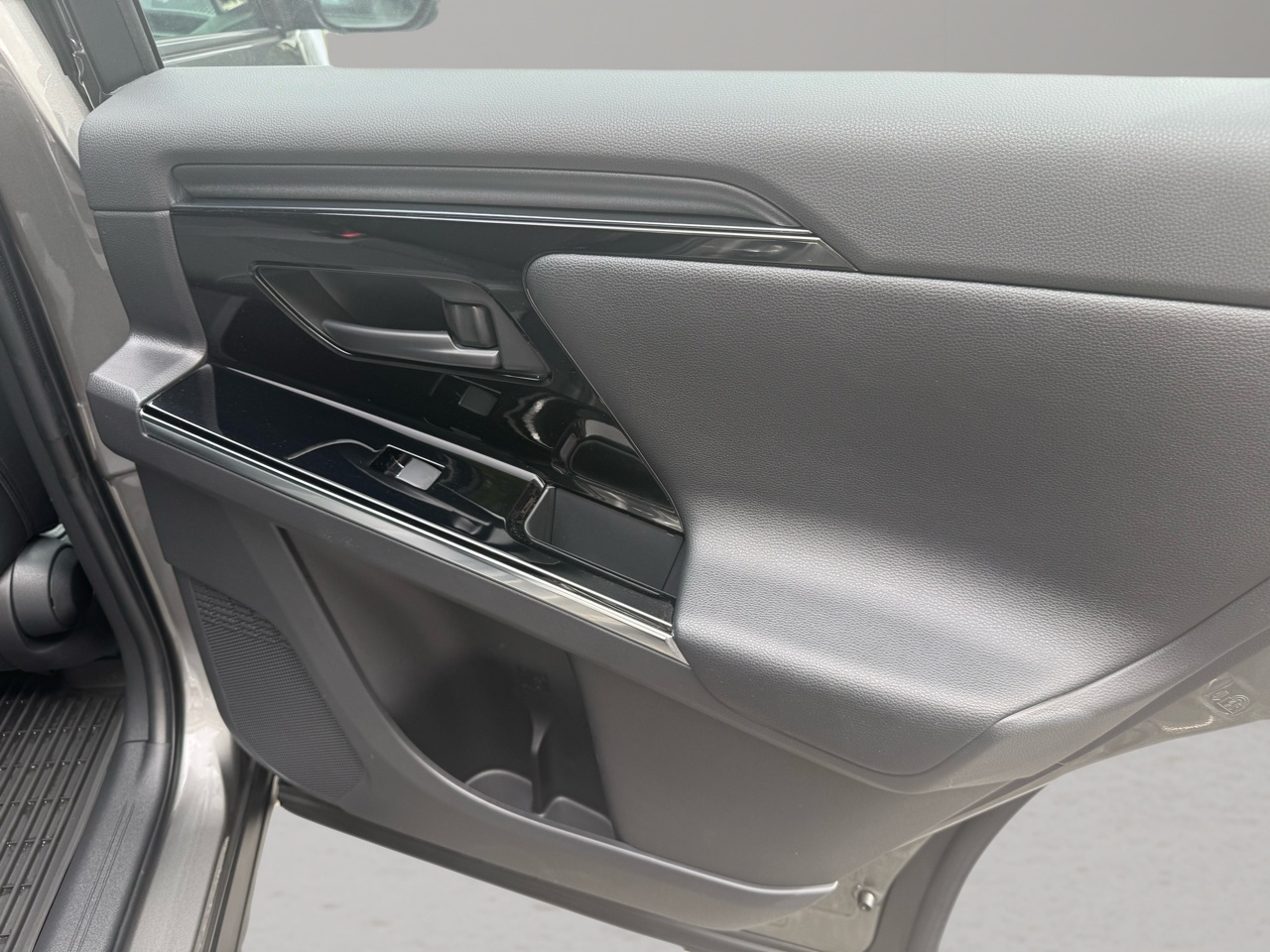 Toyota BZ4X Limited AWD (Natl) 2023