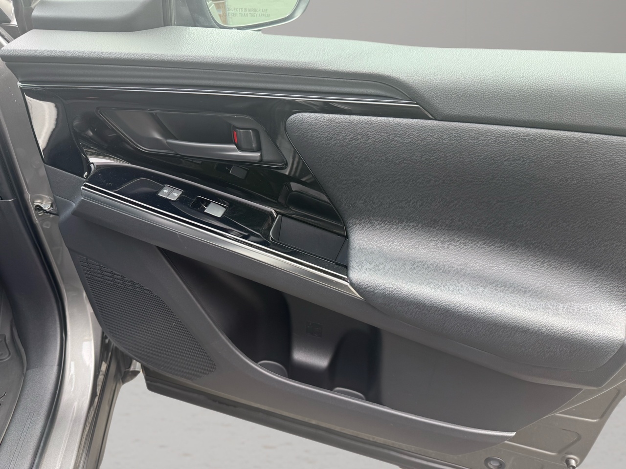 Toyota BZ4X Limited AWD (Natl) 2023