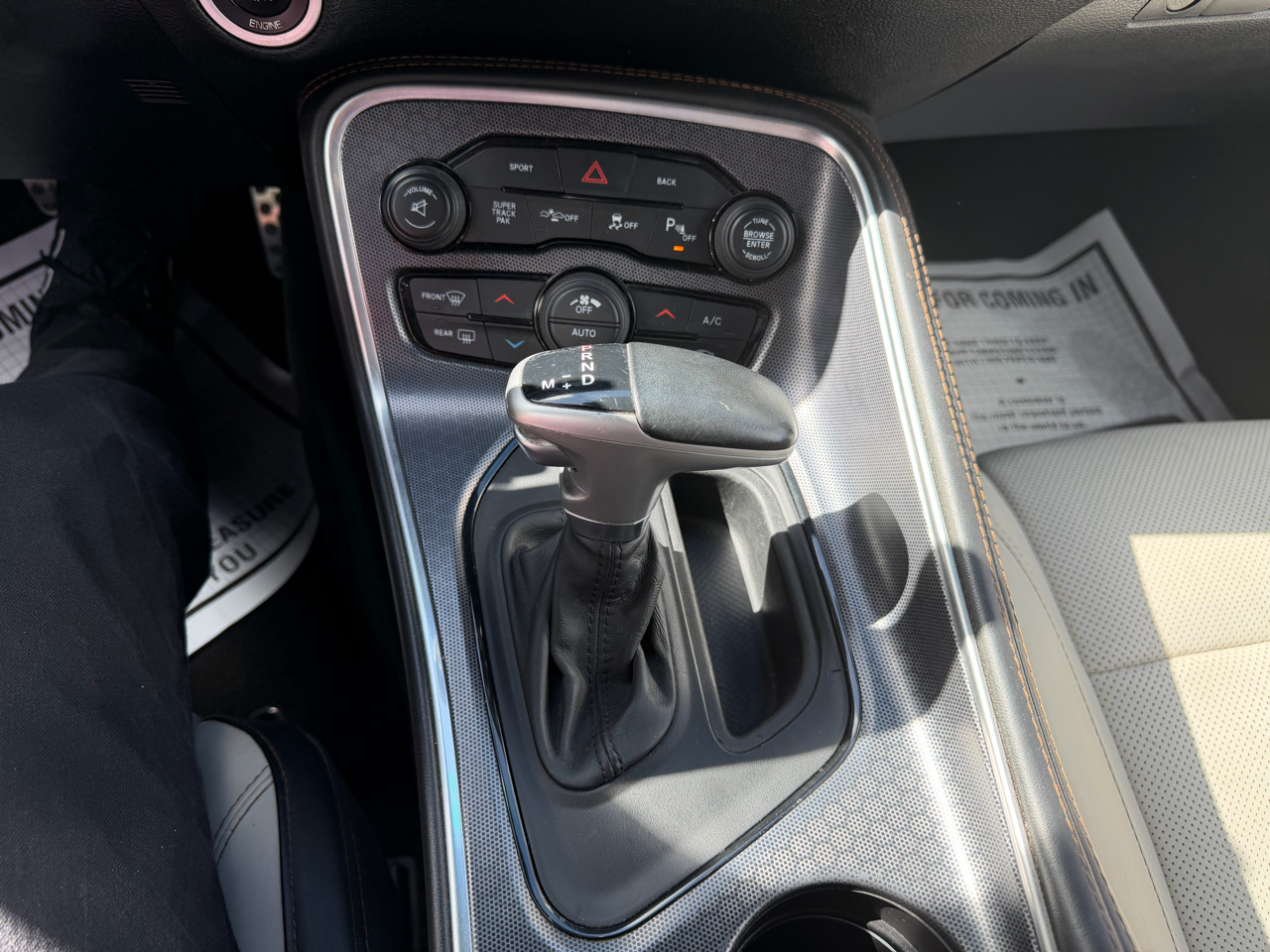 Dodge Challenger 2dr Cpe R/T Plus 2015