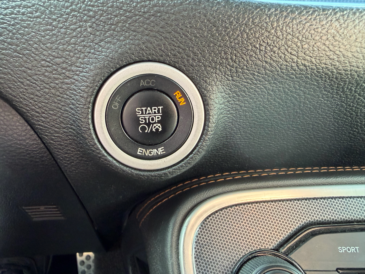 Dodge Challenger 2dr Cpe R/T Plus 2015