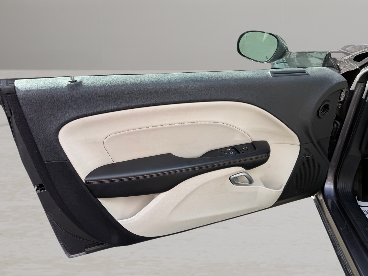 Dodge Challenger 2dr Cpe R/T Plus 2015