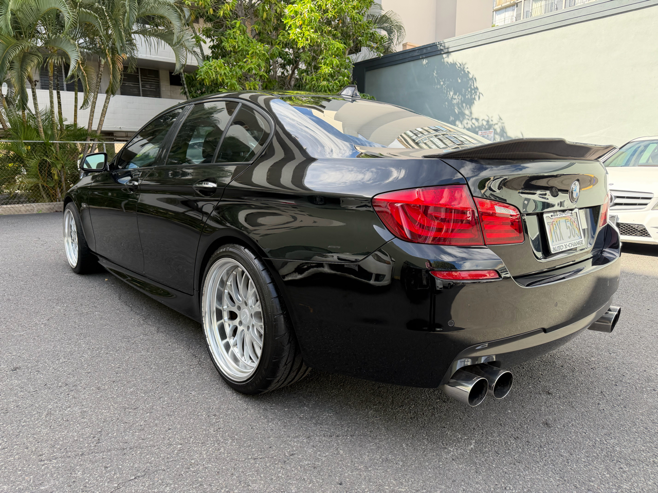 BMW 5 Series 4dr Sdn 550i RWD 2011