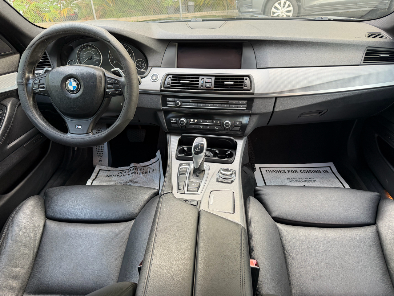 BMW 5 Series 4dr Sdn 550i RWD 2011