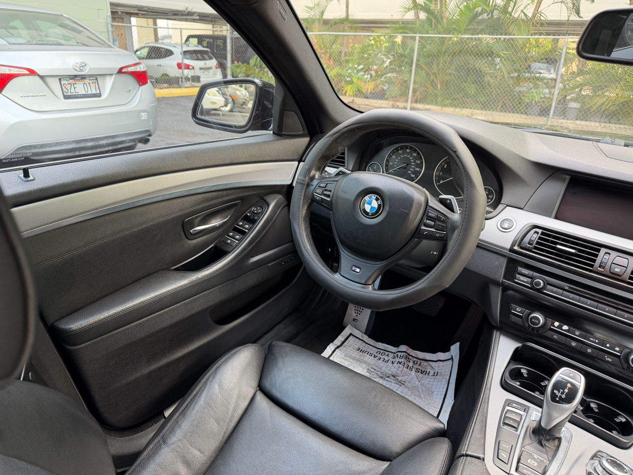 BMW 5 Series 4dr Sdn 550i RWD 2011