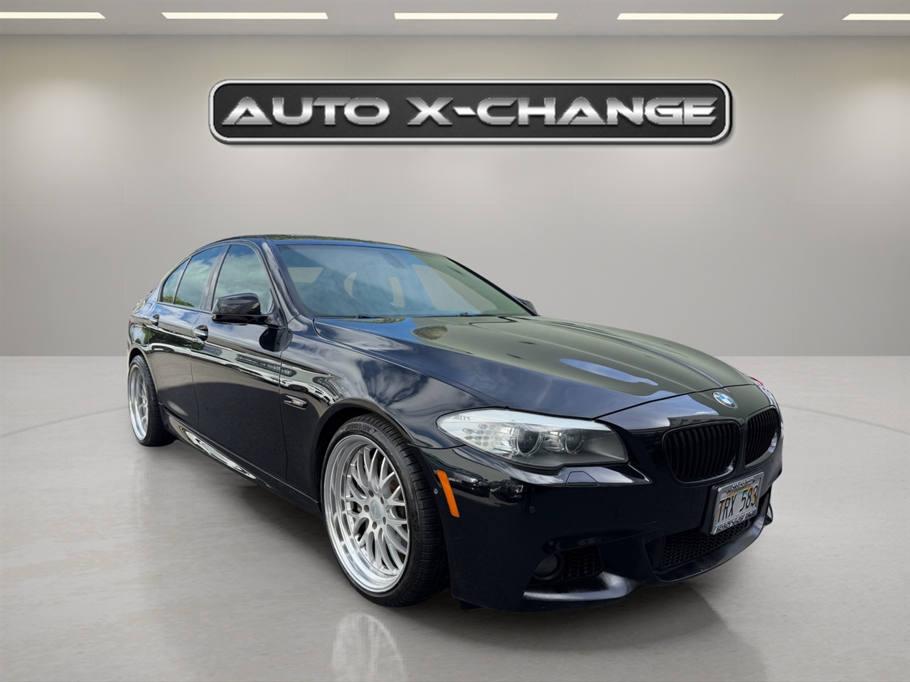 BMW 5 Series 4dr Sdn 550i RWD 2011