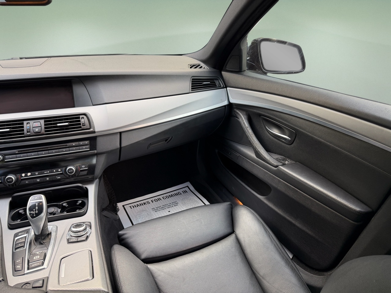 BMW 5 Series 4dr Sdn 550i RWD 2011