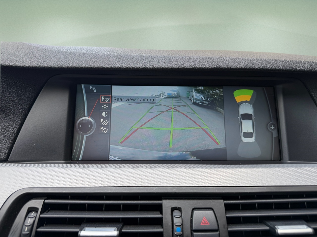 BMW 5 Series 4dr Sdn 550i RWD 2011