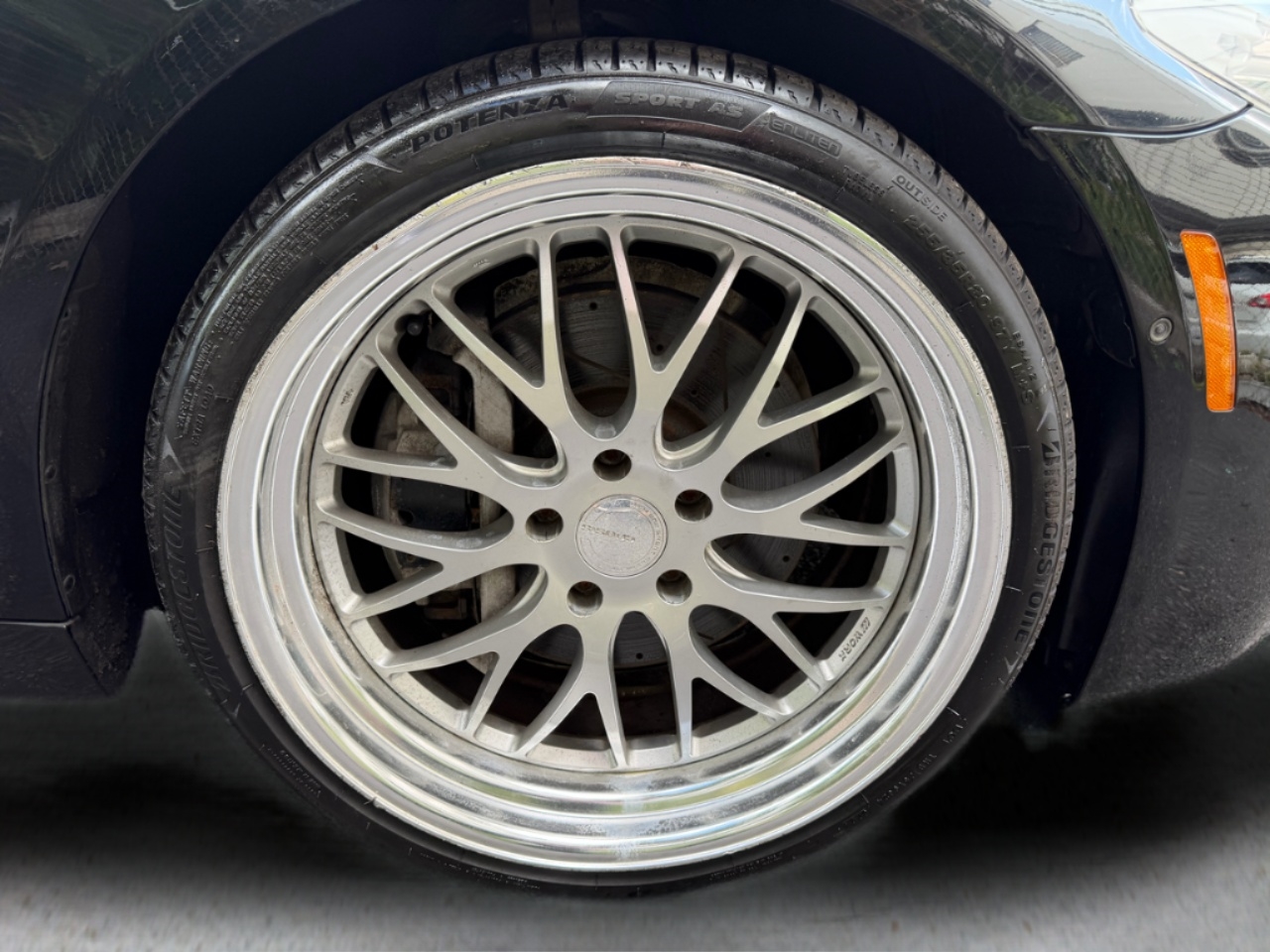 BMW 5 Series 4dr Sdn 550i RWD 2011