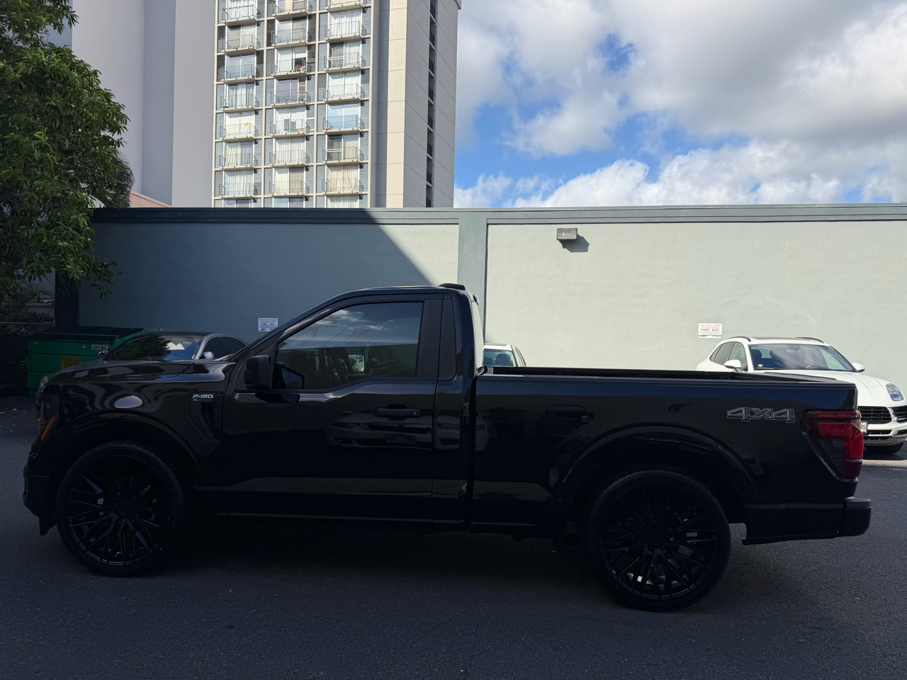 Ford F-150 4WD Reg Cab 122.5" XL 2025