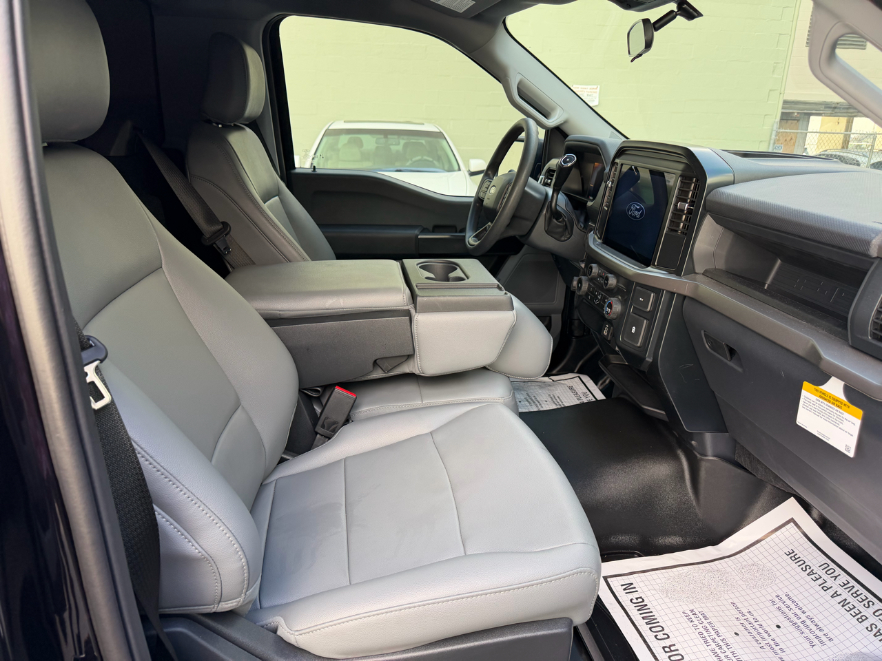 Ford F-150 4WD Reg Cab 122.5" XL 2025